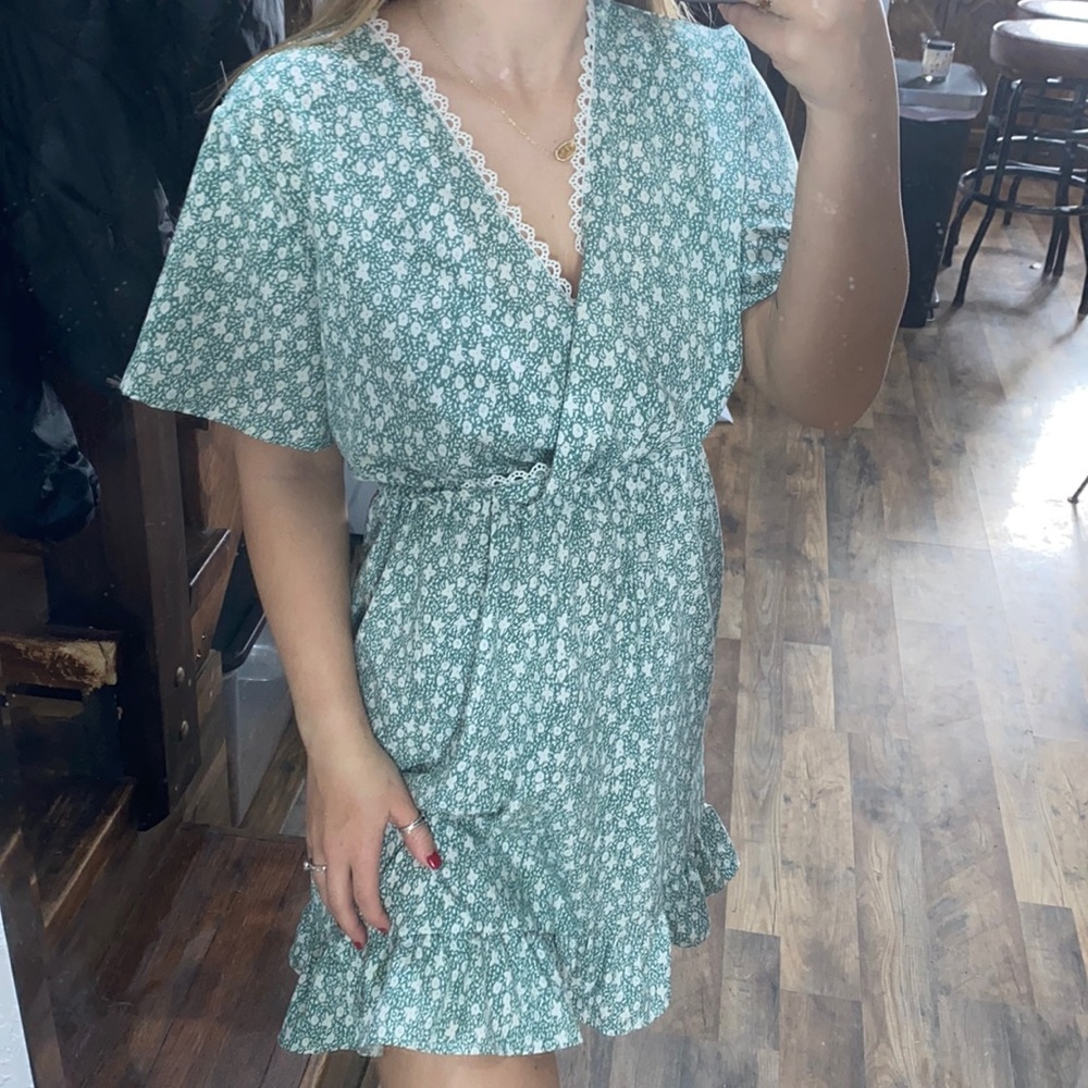 Floral ruffled short sleeve dress